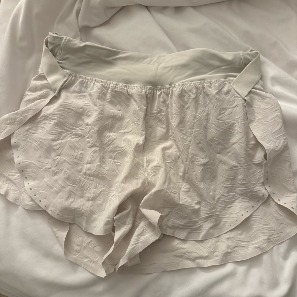 RARE lululemon fast and free airflow shorts size 6